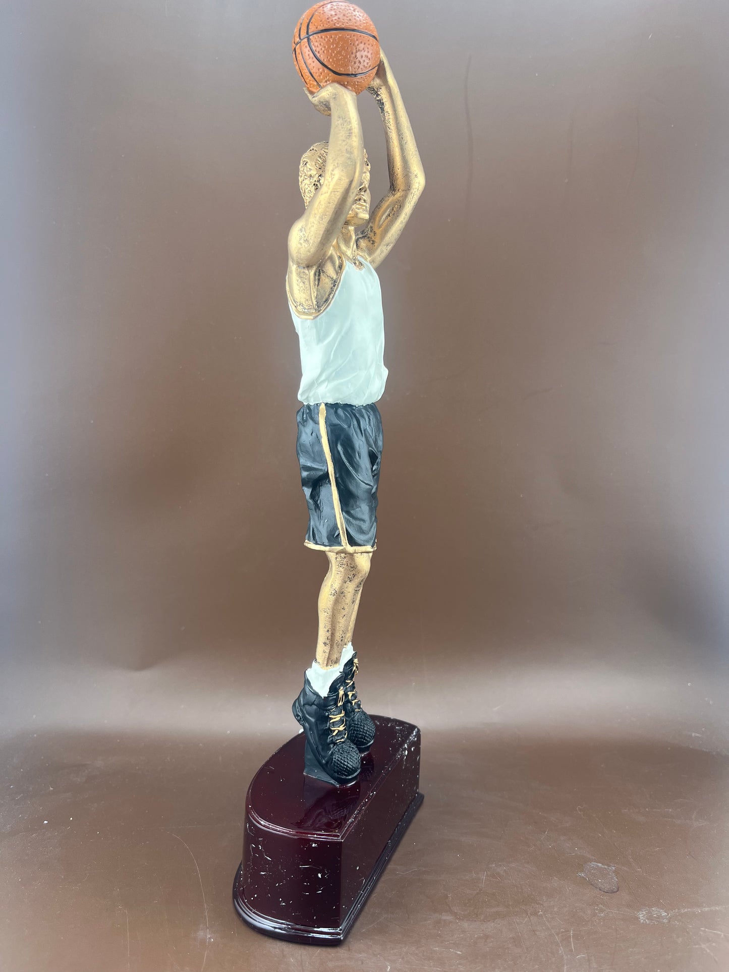 Male Basketball Resin Trophy 11"