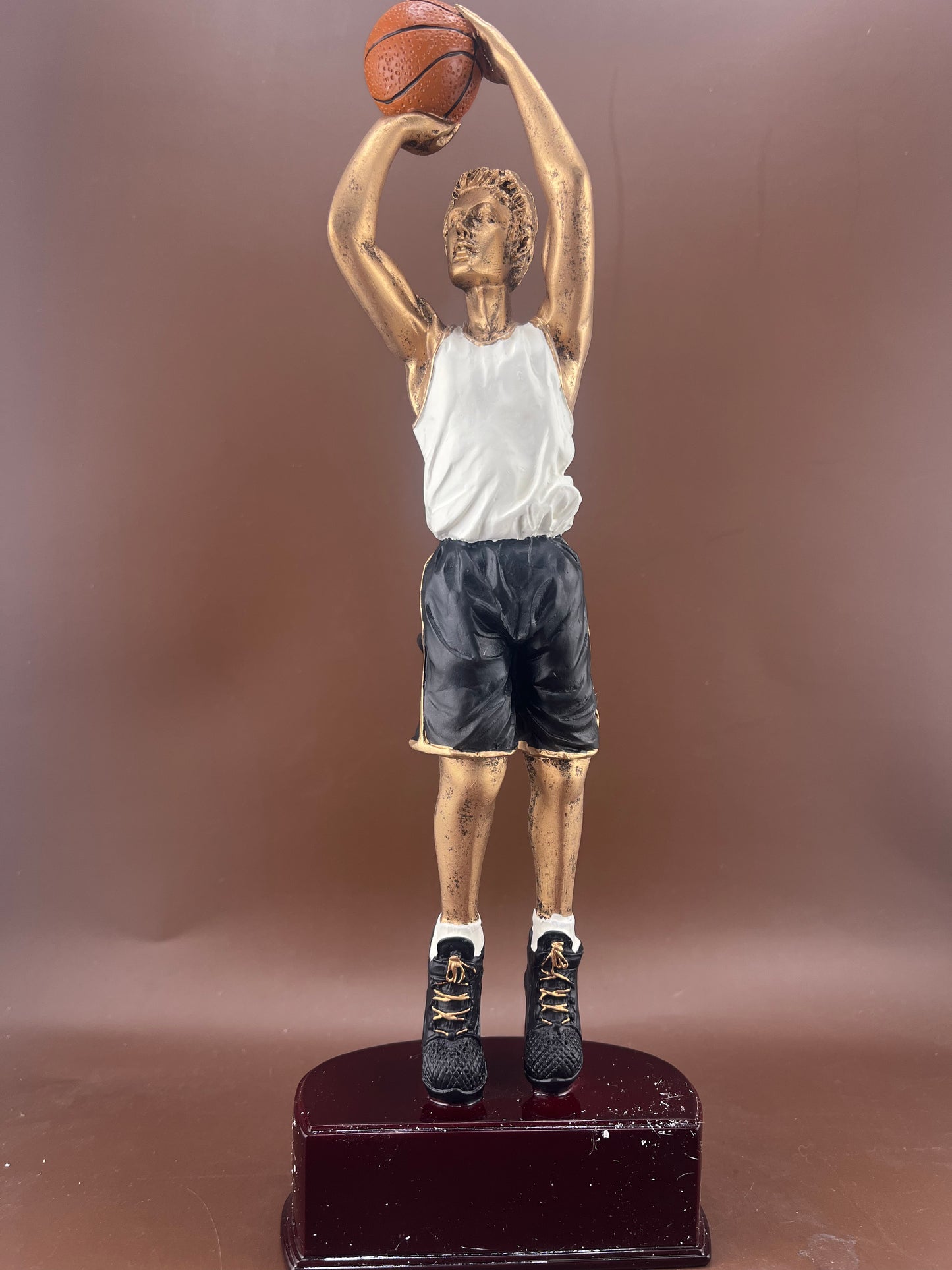 Male Basketball Resin Trophy 11"