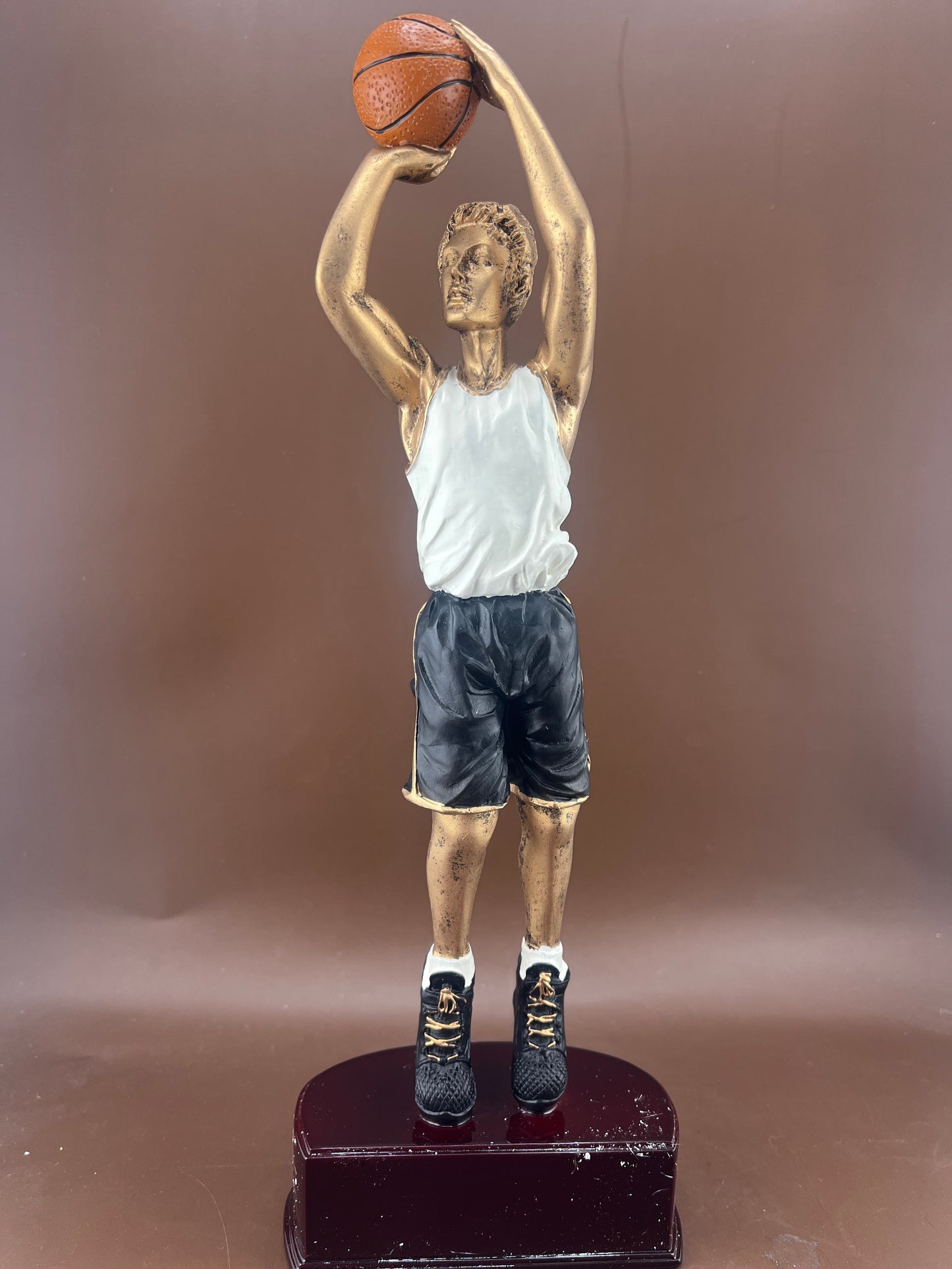 Male Basketball Resin Trophy 11"