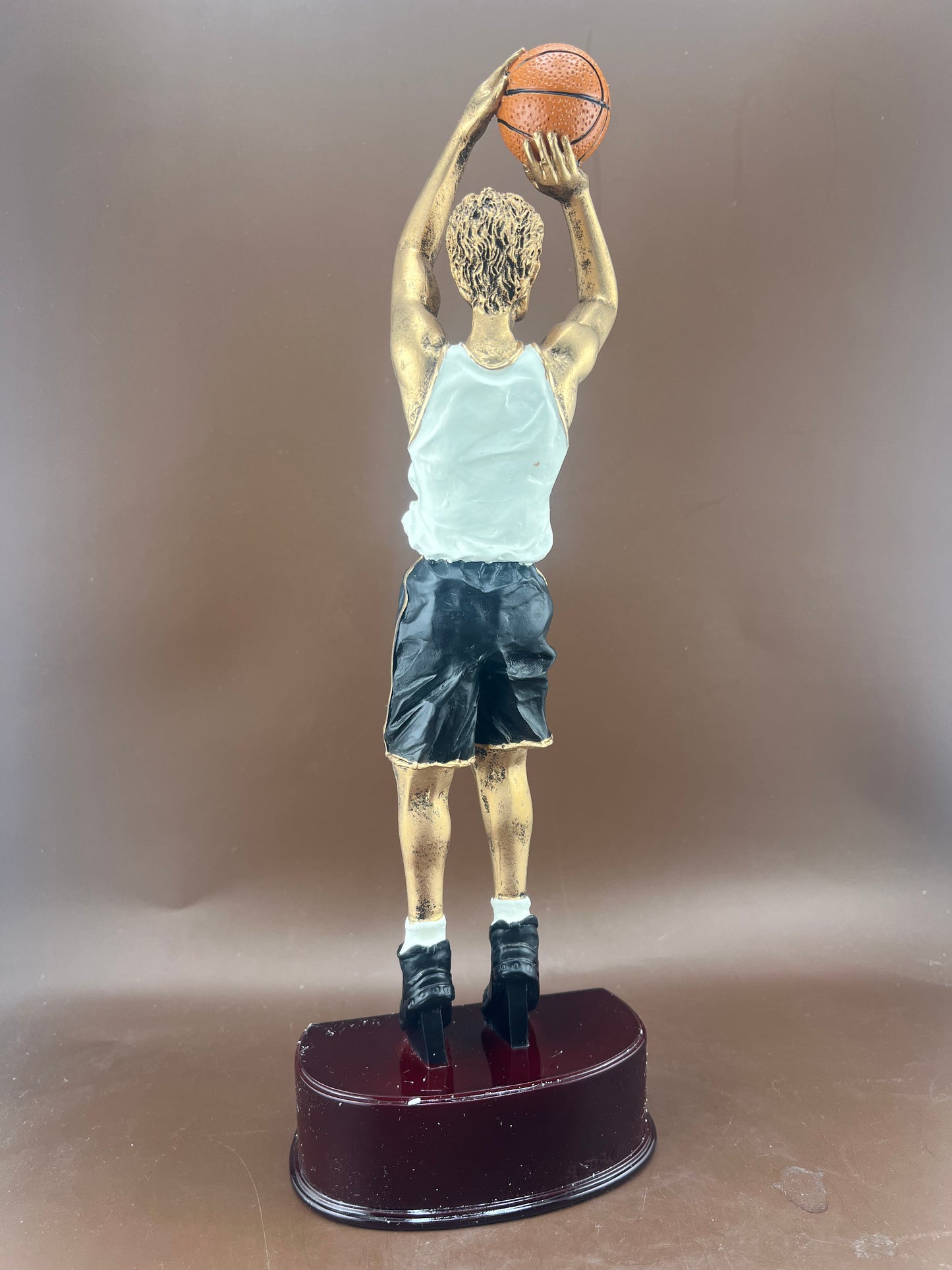 Male Basketball Resin Trophy 11"