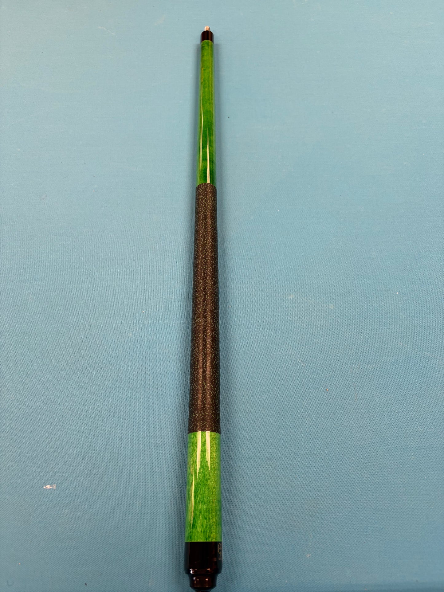 McDermott Pool Cue Emerald Green Black Green Linen Wrap