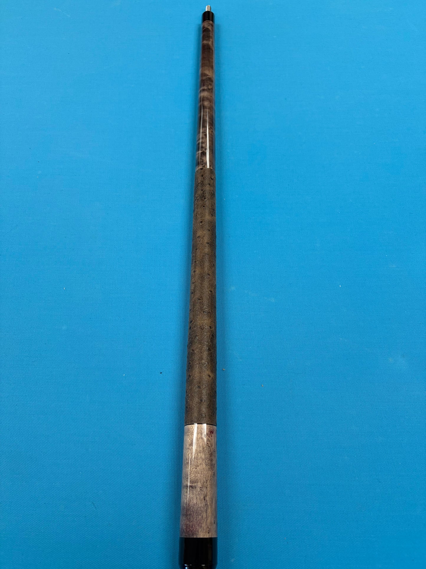 McDermott Pool Cue Grey Walnut Brown Ostrich Wrap
