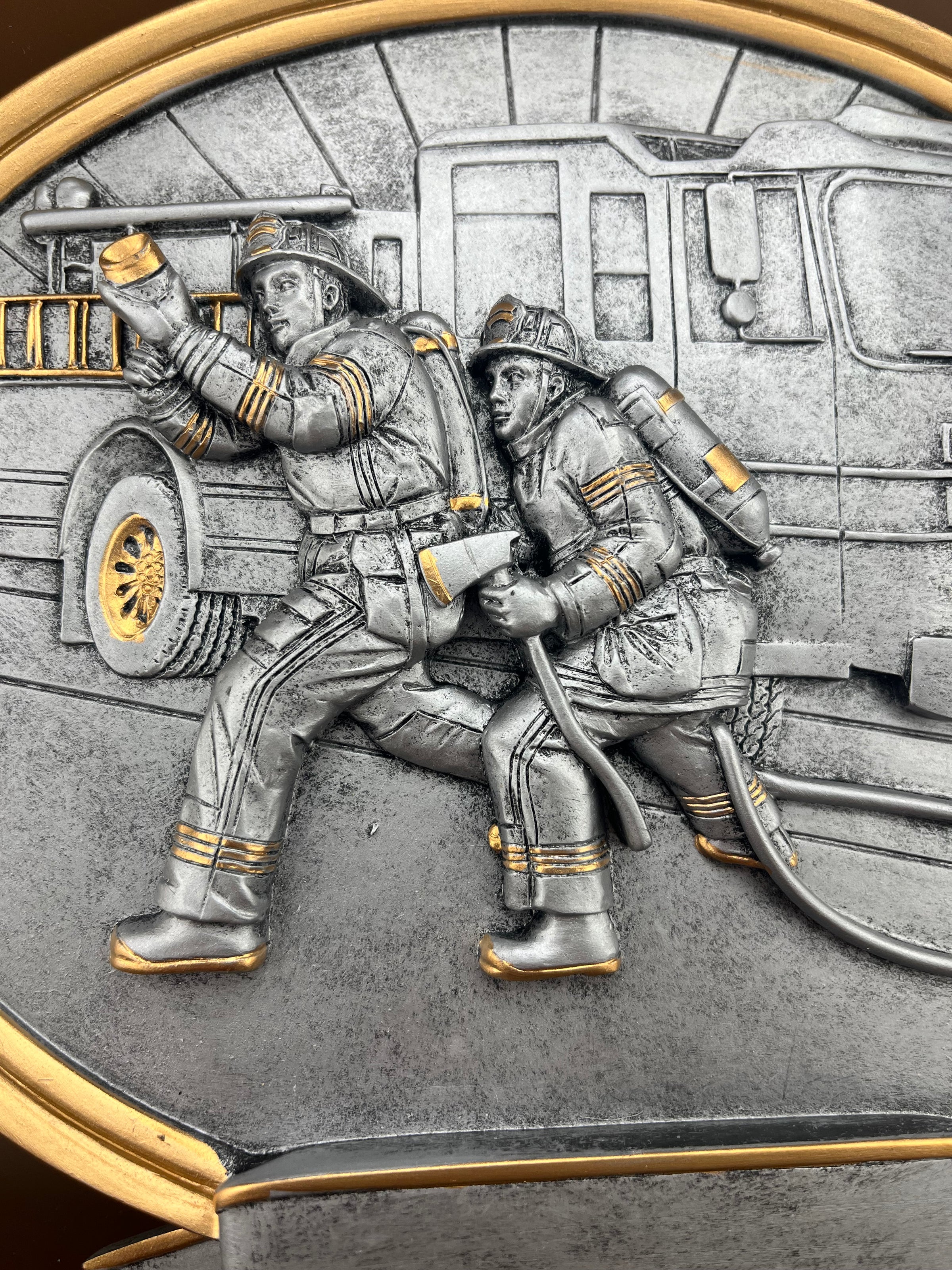 Firefighter Oval Resin - view 4