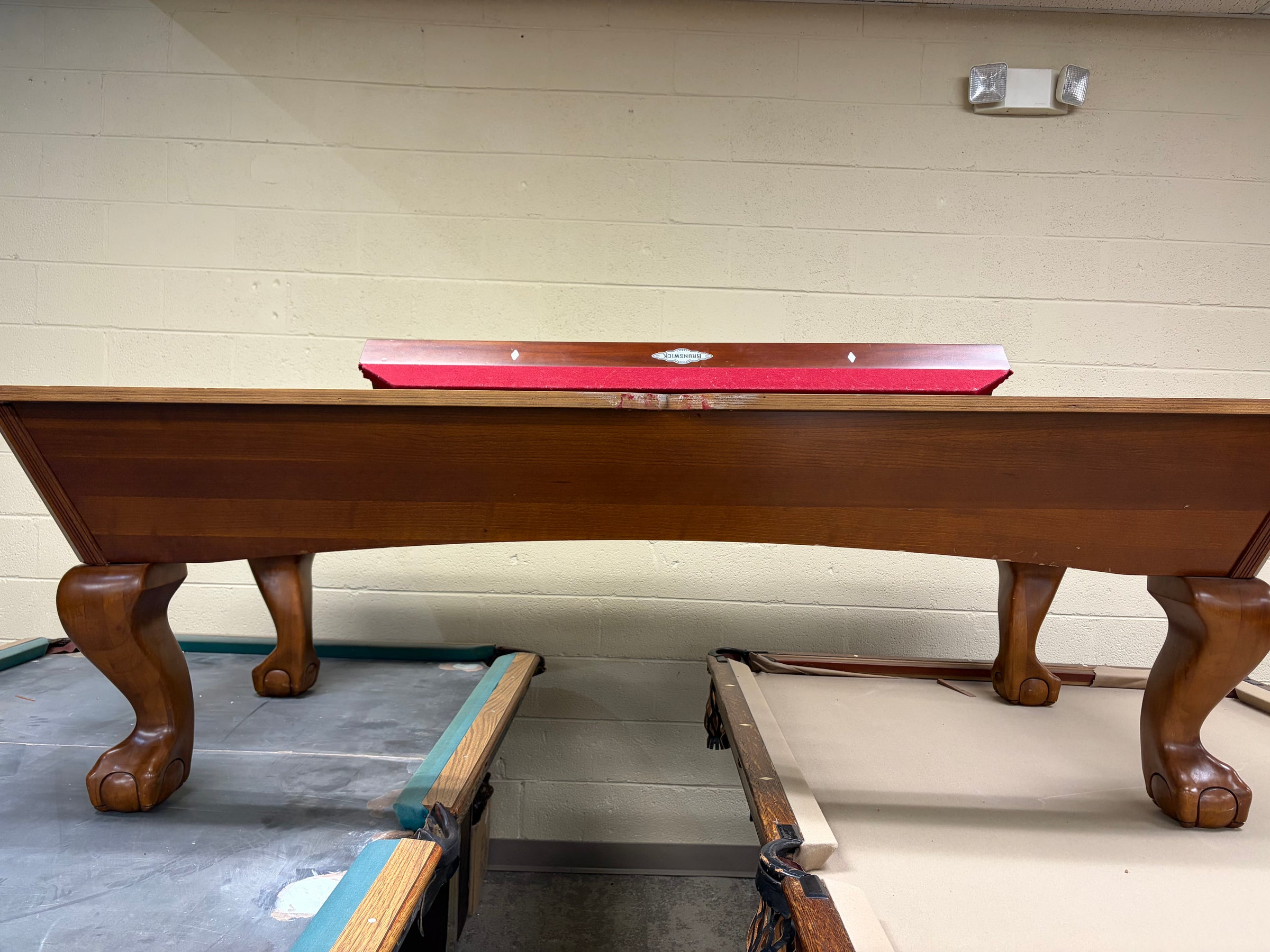 Pre-Owned 8' Brunswick Tremont Pool Table