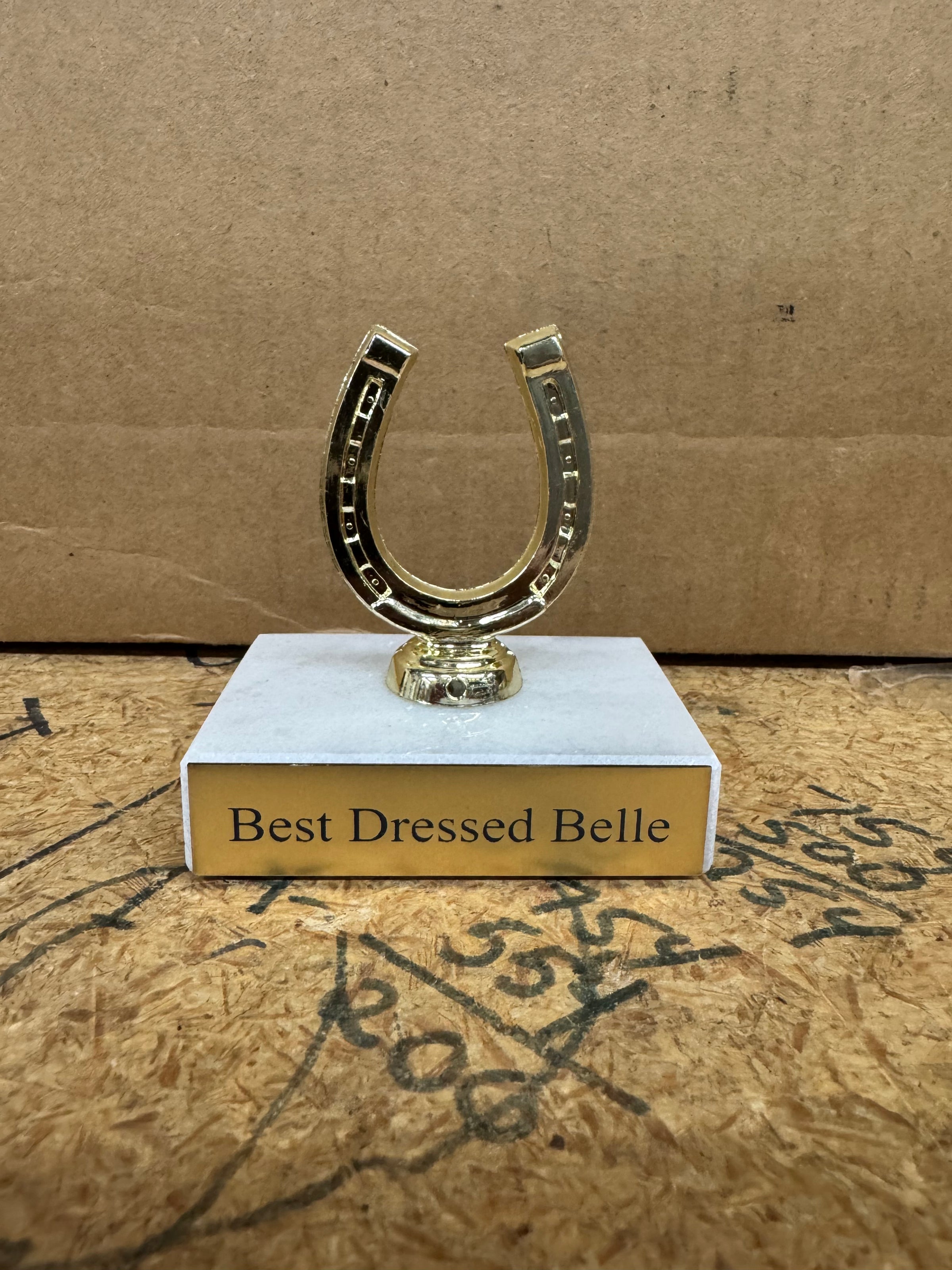 Horseshoe Figure, Gold - 2 1/4" - view 2