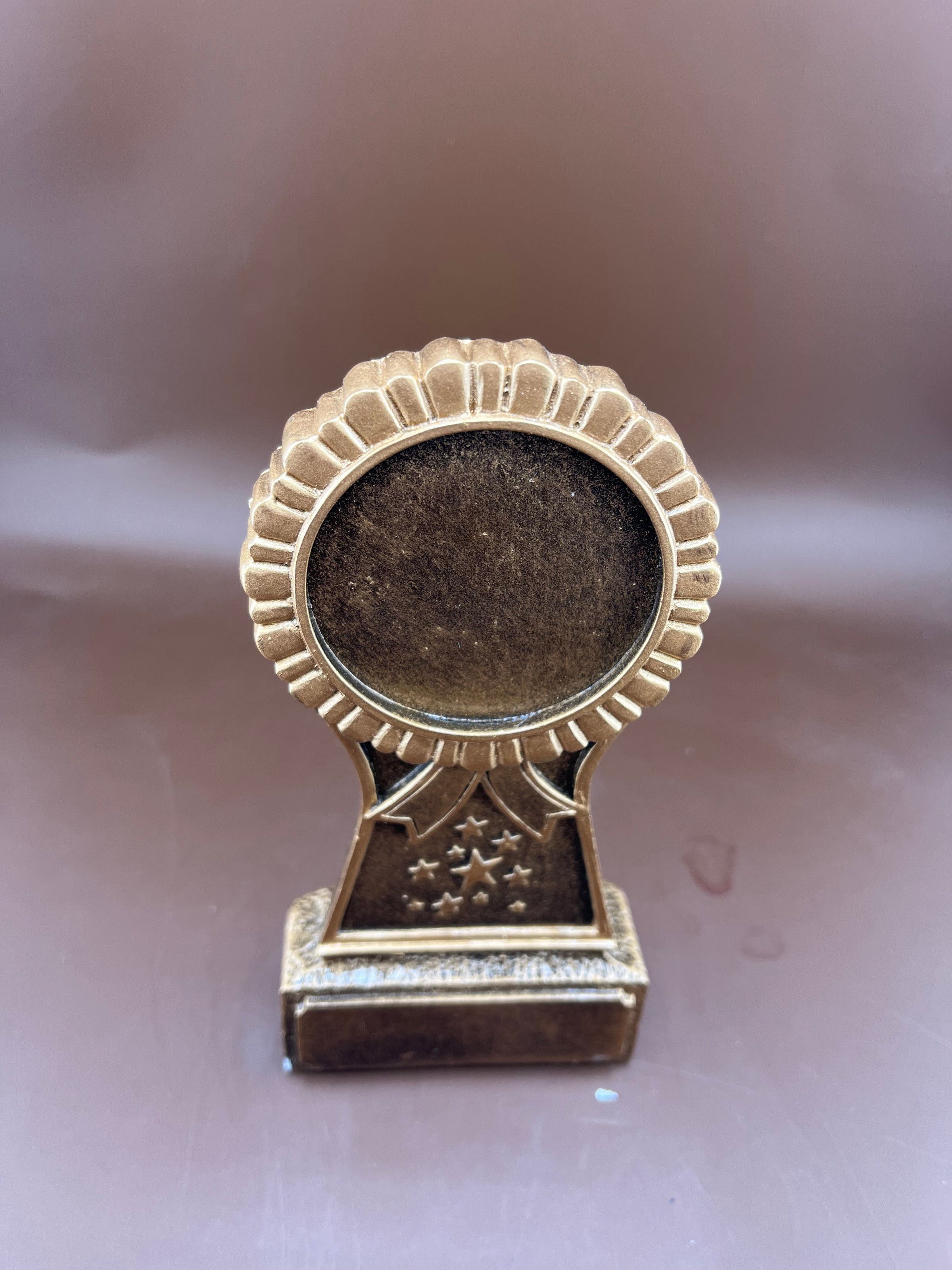 6" Resin Medallion Holder - view 4