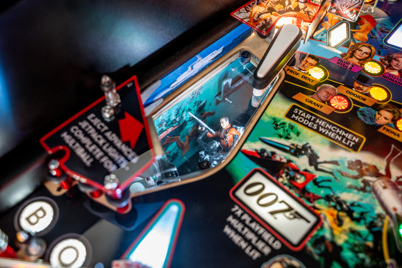 James Bond 007 Premium Stern Pinball - view 7
