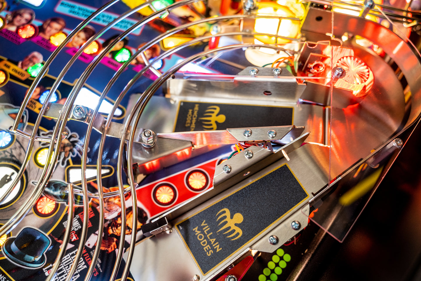 James Bond 007 Premium Stern Pinball