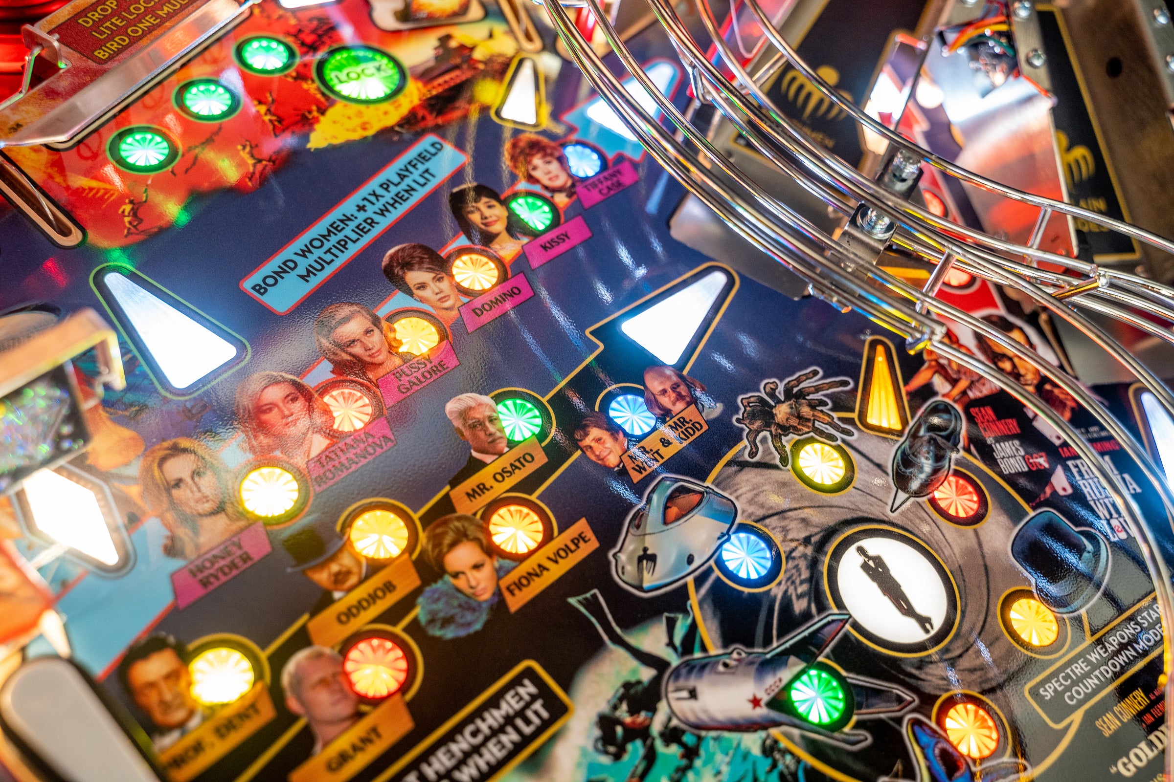 James Bond 007 Pro Stern Pinball - view 7