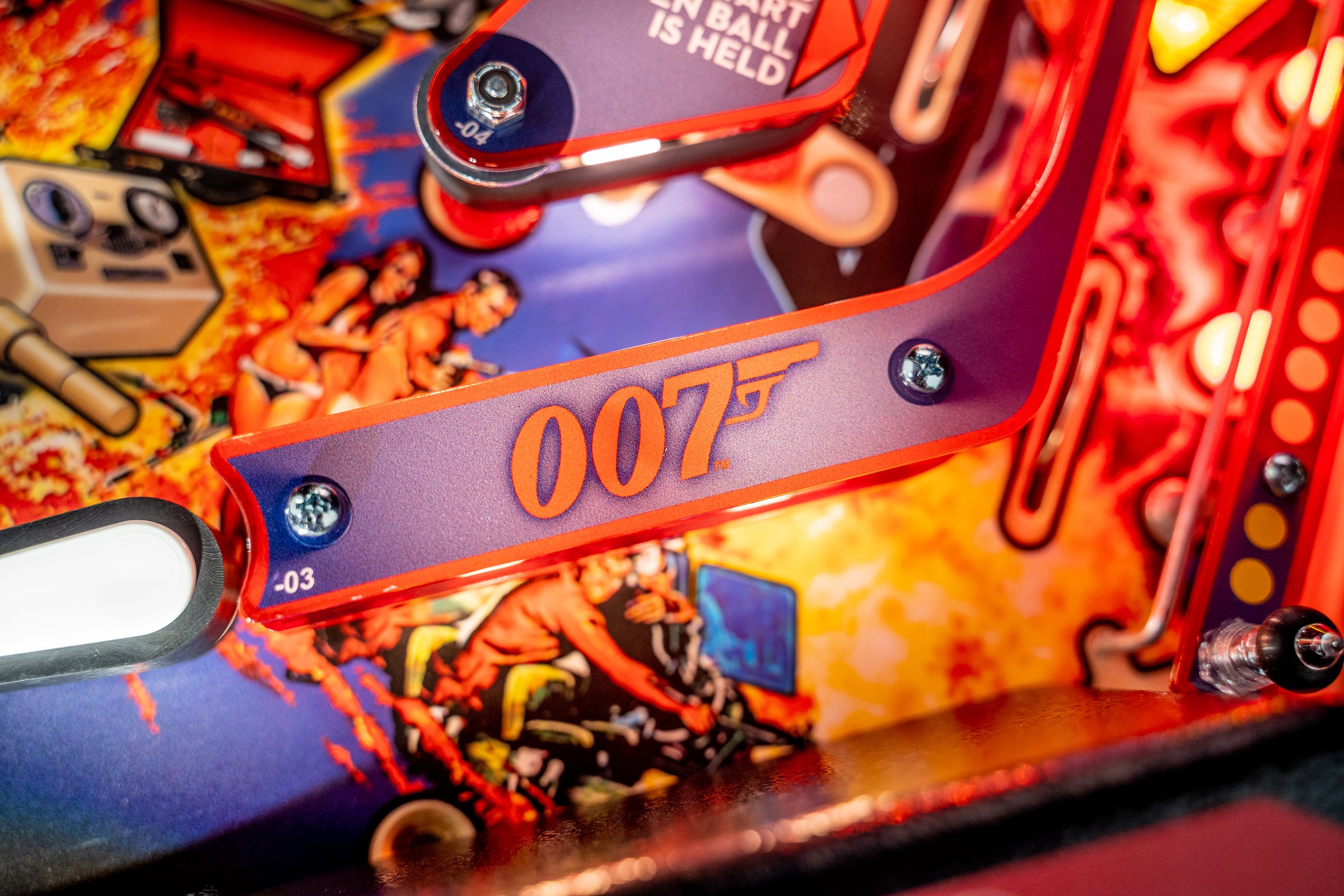 James Bond 007 Pro Stern Pinball - view 14