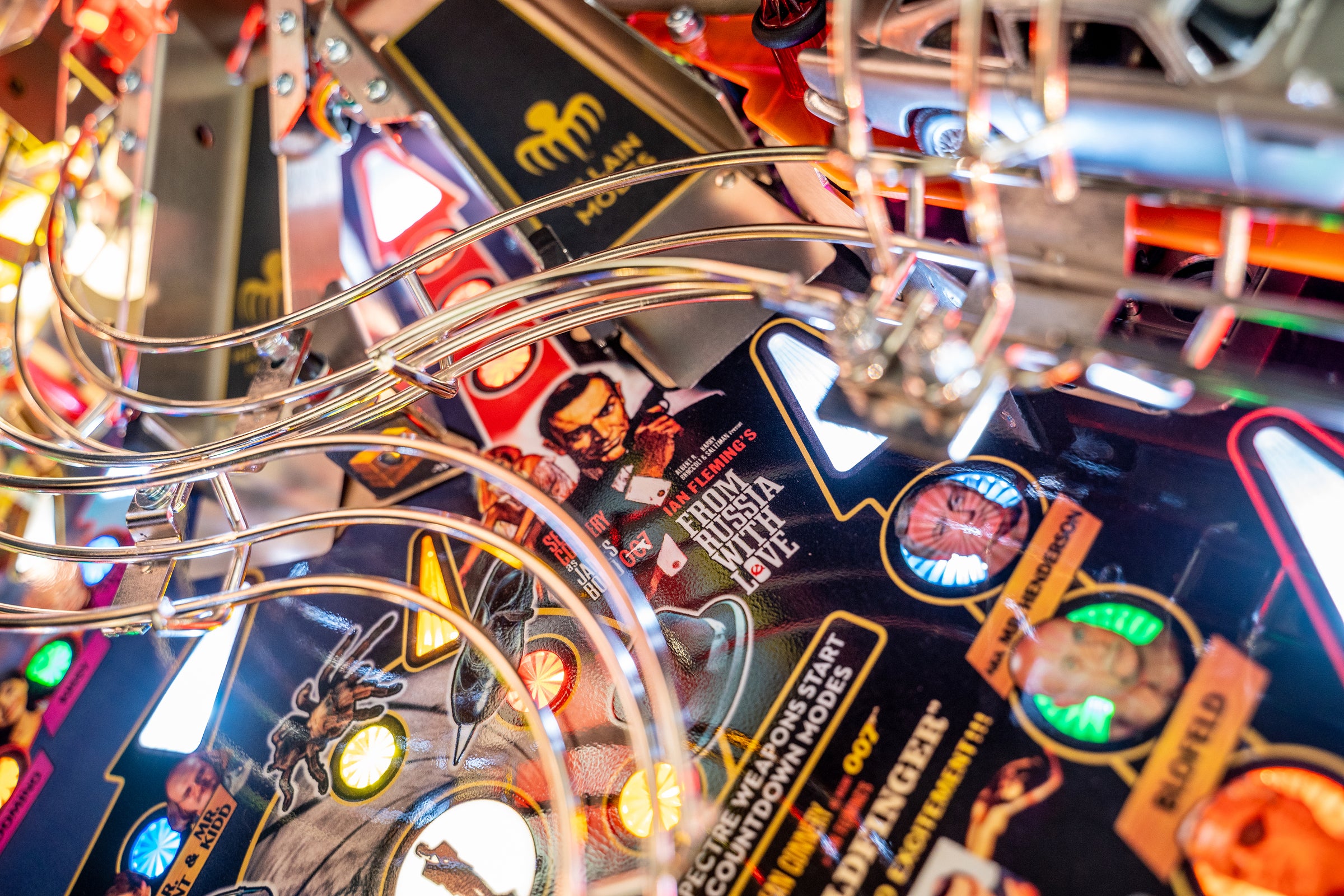 James Bond 007 Pro Stern Pinball - view 18