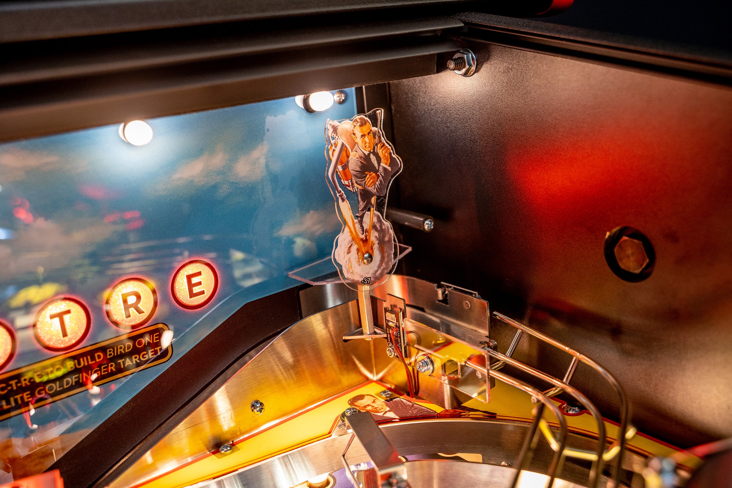James Bond 007 Pro Stern Pinball - view 21