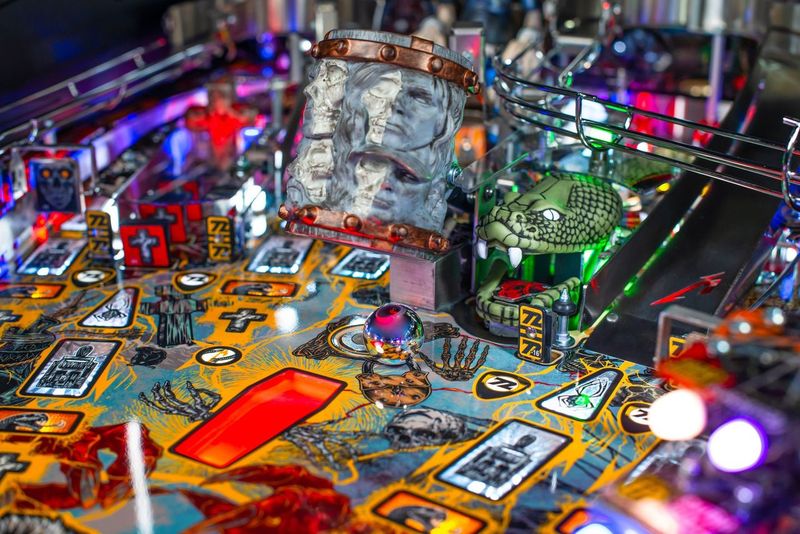 Metallica Remastered Premium Stern Pinball - view 11