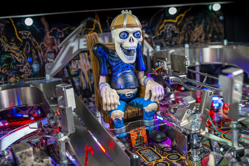 Metallica Remastered Premium Stern Pinball - view 6