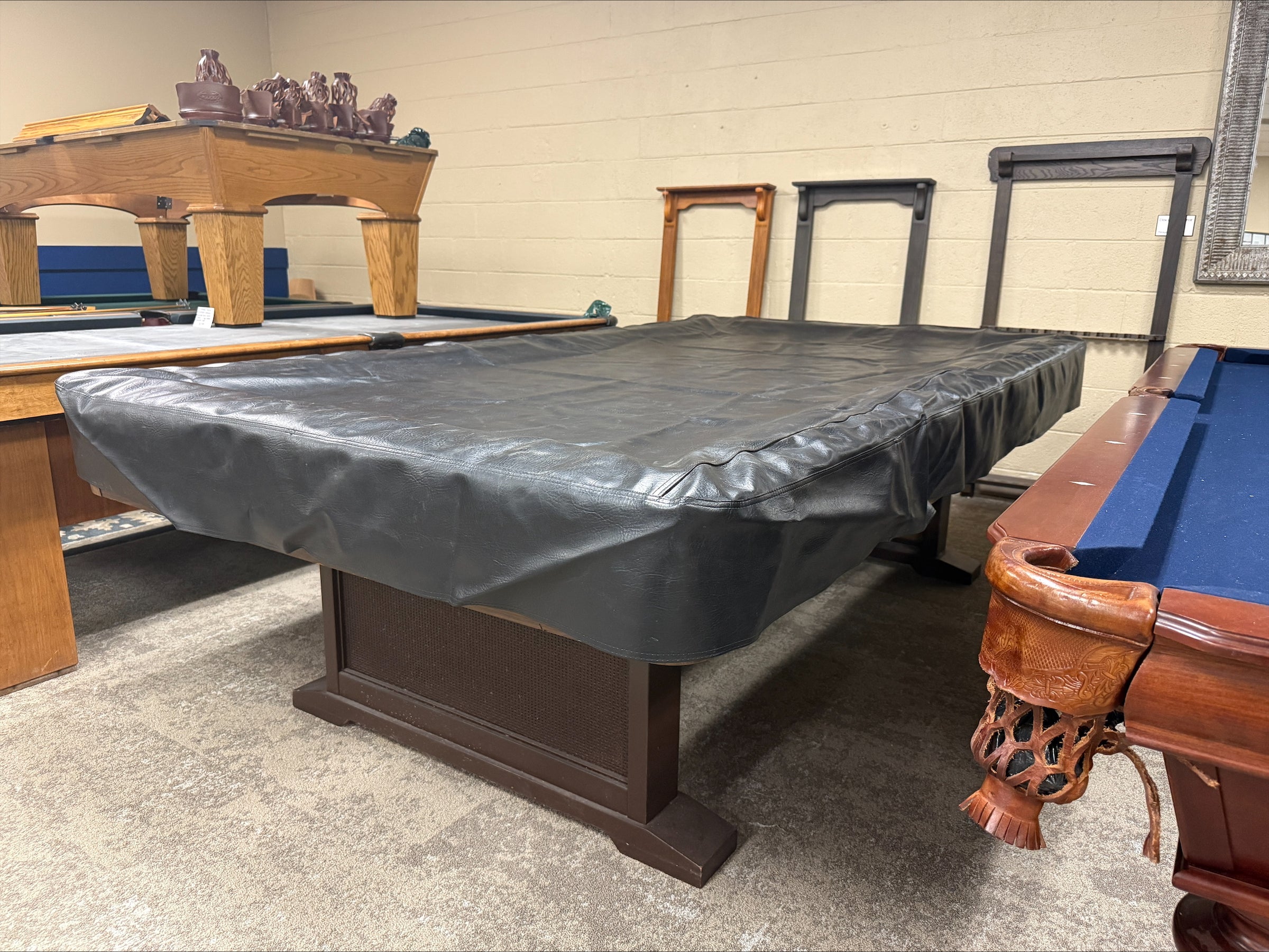 8 1/2 M Pre owned Table Cover - view 4